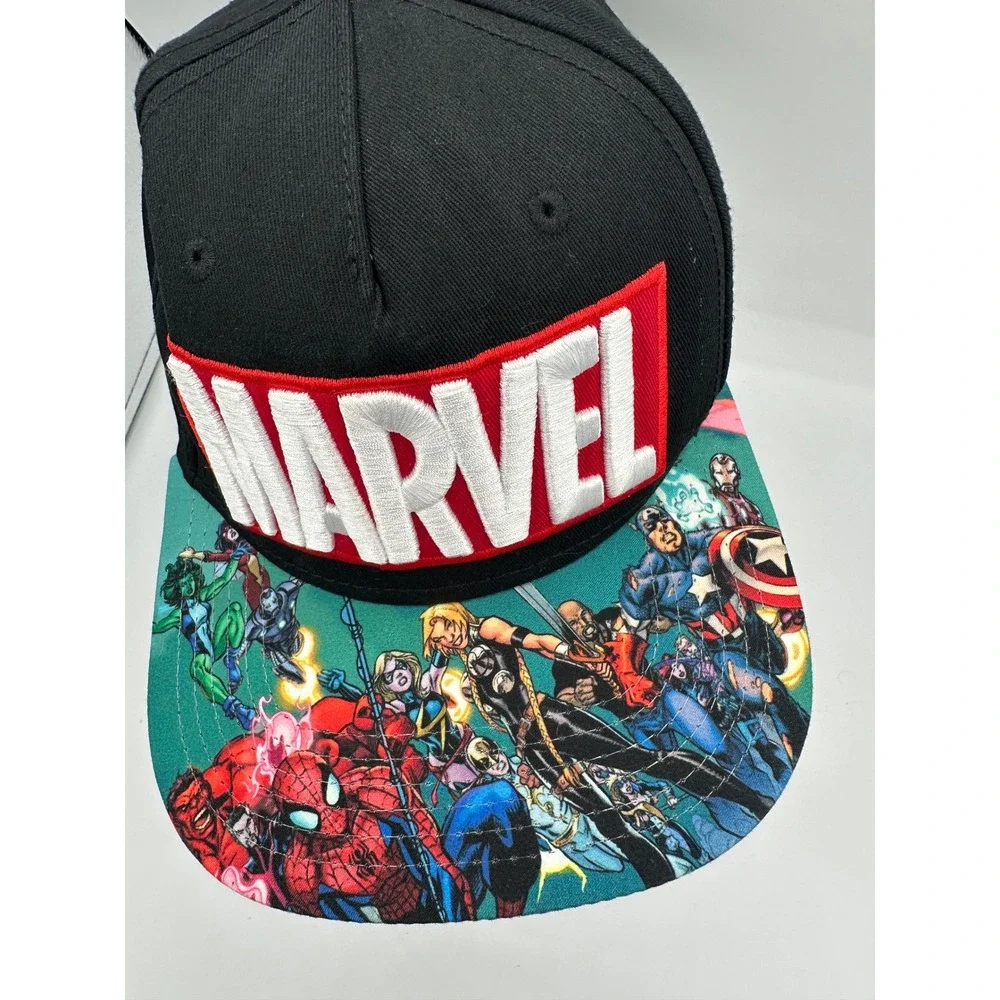 Marvel Snapback Hat Kids OSFM Black Red Avengers Character Flat Brim Excellent